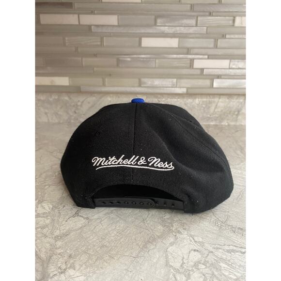 Philadelphia 76ers Ben Franklin Logo Mitchell & Ness Snapback Hat - Picture 5 of 8